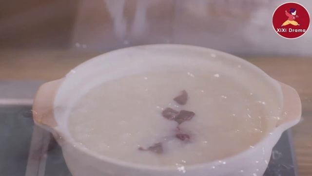 灰姑娘告白霸總卻被拒絕，下秒灰姑娘主動獻吻表明愛意，霸總瞬間淪陷！