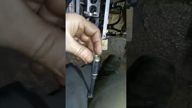 Установка маслосьемных колпачков