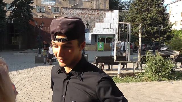 Утро Live. Опрос "Любимый фильм/сериал"