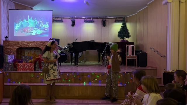 Новогодний концерт учащихся ДМШ№34 "Двенадцать месяцев"