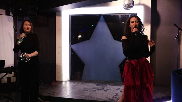 Алена Сарвиро и Руфина – Танцующая с огнем