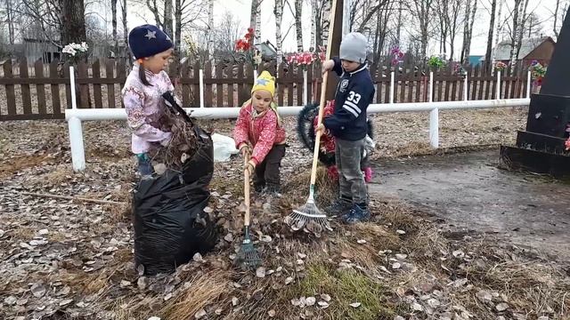 Субботник у обелиска в Летнеозерске  24 апреля 2021г