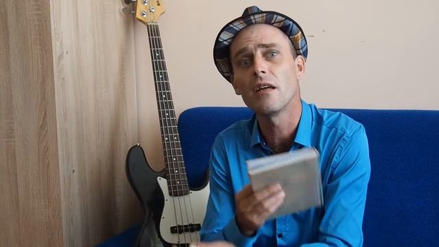 У книжной полки - Сергей Есенин