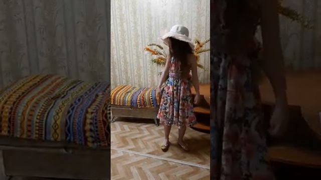 Зверева Диана, 11 лет (поэзия - С. Маршак «Багаж»)