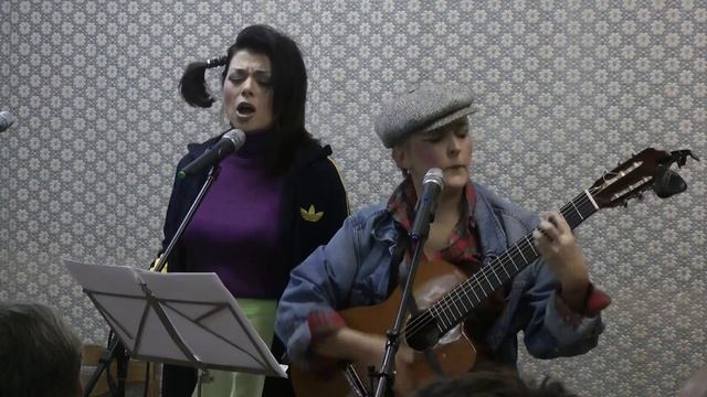 2018. Дуэт КаБы Леси (КЛеся и БЛеся) на КАЛбаснике куста Калужский.