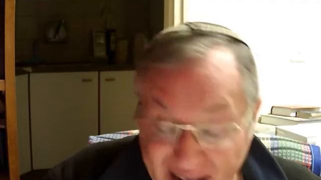 "זרקנו פרחים אל המים" Рав Зеэв Султанович представляет к переводу ст-е Ури-Цви Гринберга