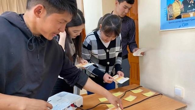 Жас ақын Асылбек Қуанышқалиевпен «Жыр жазсам...» атты кездесу кеші.