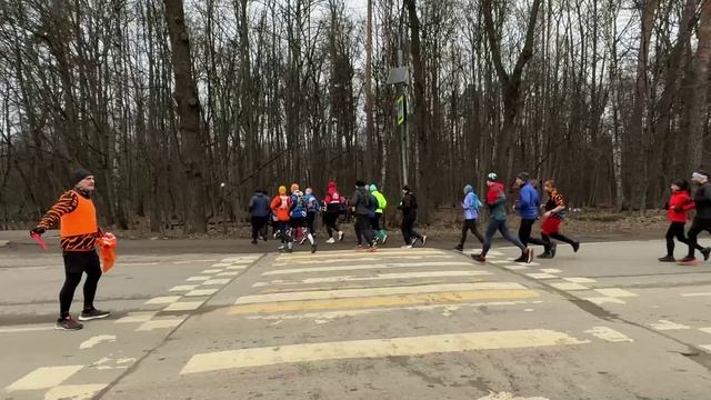 Бежали вместе, бежали утром!