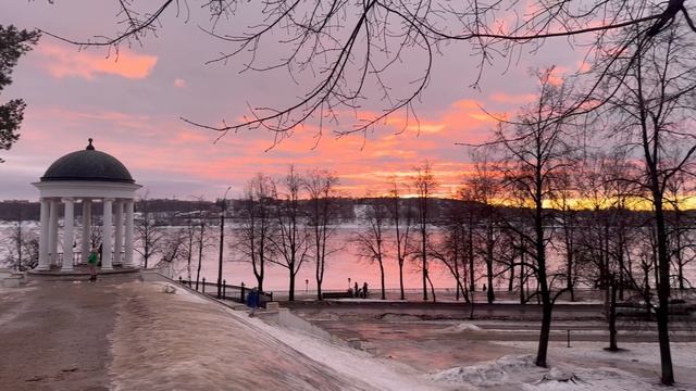 Закат на Волге Кострома набережная беседка Островского смотровая площадка Костромского Кремля