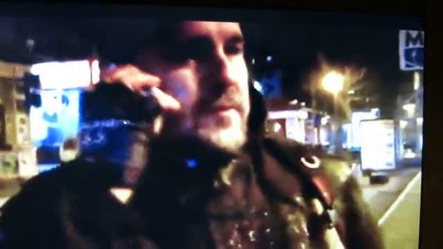 Беркут б'є ногами в голову протестувальника на Майдані