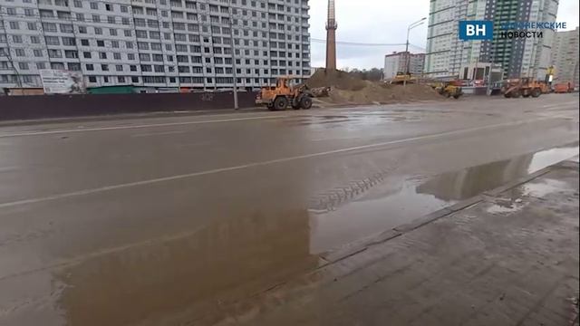 В Воронеже убрали песок с затопленной улицы Антонова-Овсеенко