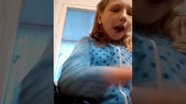 Я ем чипсы