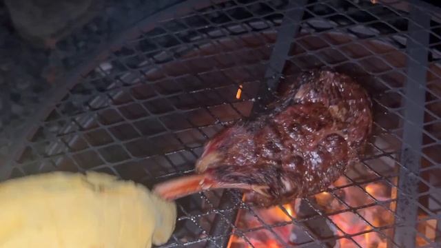 Bison tomahawk on the open fire #youtubeshorts