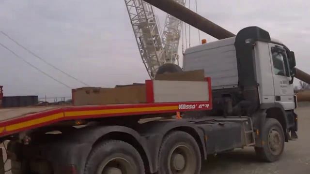 Подъем сваи на Керченском мосту