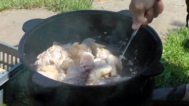 Готовим вкусную курочку с картошкой в узбекском казане.