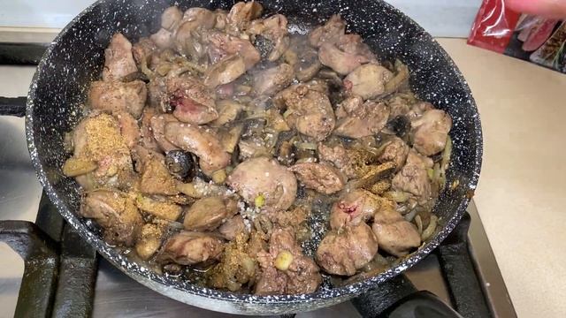 Не готовьте куриную печень, пока не увидите это видео! Простой и вкусный рецепт куриной печени.