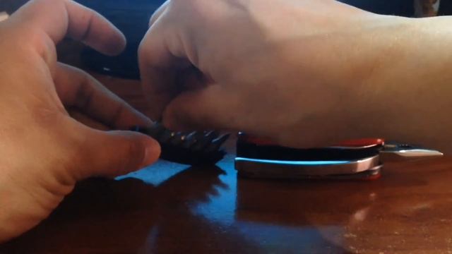 Wenger pocket grip