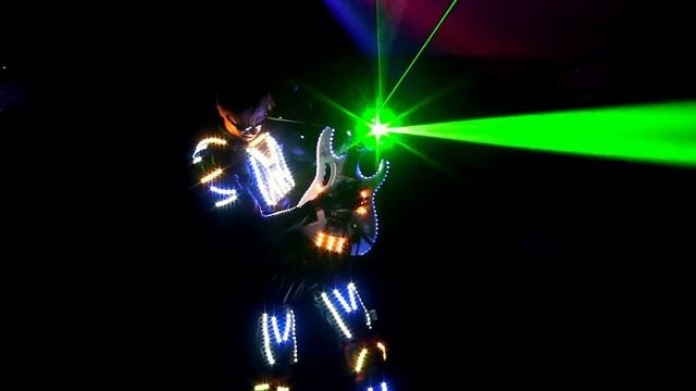 GRAHAM GILLOT - Echoes in Space (FLYING LASER GUITARIST)