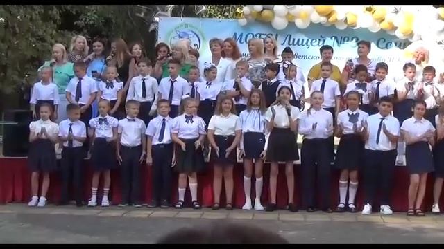 Ваня. Первый раз в 1-й класс 01.09.22г.