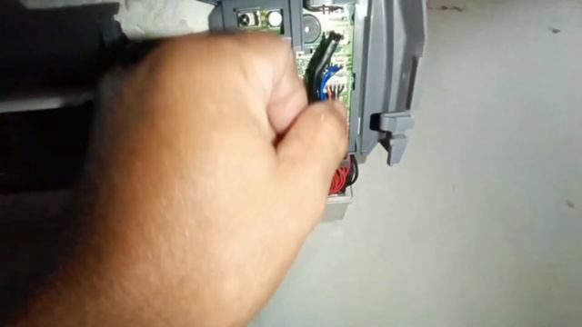 MITSUBISHI AIRCON NILINIS LANG, AYAW NG GUMANA, ANO KAYA ANG PROBLEMA