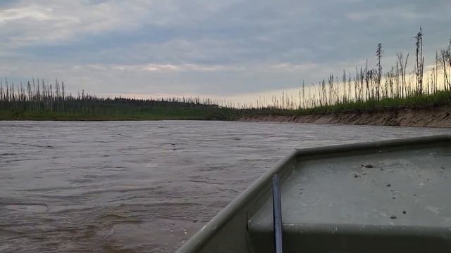 coming back down trout river 1652mt lowes with 25 mercury jet