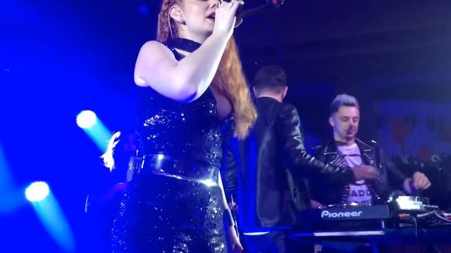 Lena Katina - Here I go again (Moscow  03.03.18 Мумий тролль bar) отрывок