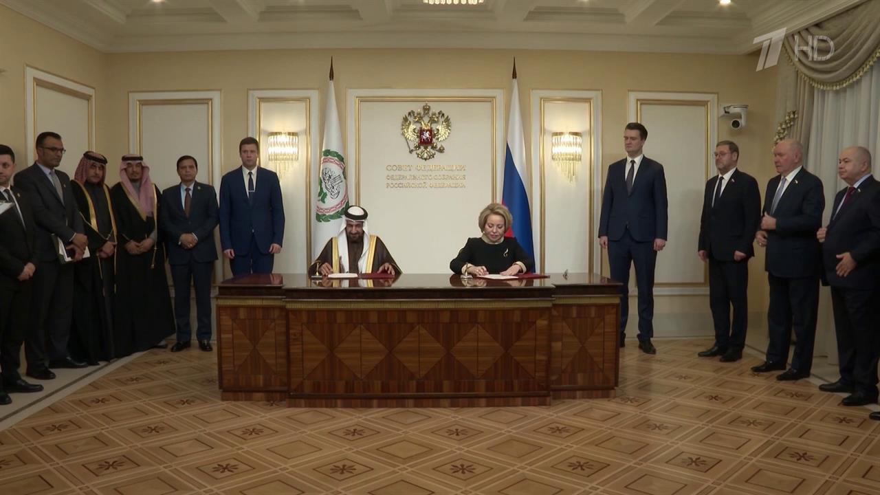 В. Матвиенко провела встречу с председателем Арабского парламента Мухаммедом Ахмедом Аль-Ямахи.