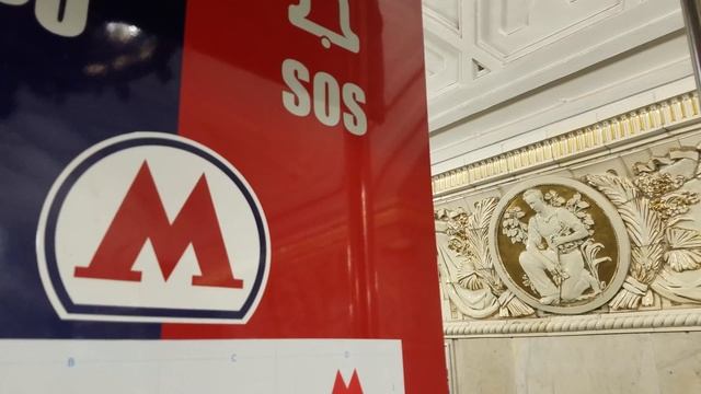 Inside Moscow's Incredibly Beautiful Metro (4K)