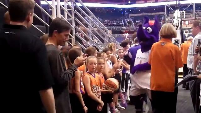 az desert storm basketball mercury game may 8 2012 pregame tunnel scorch