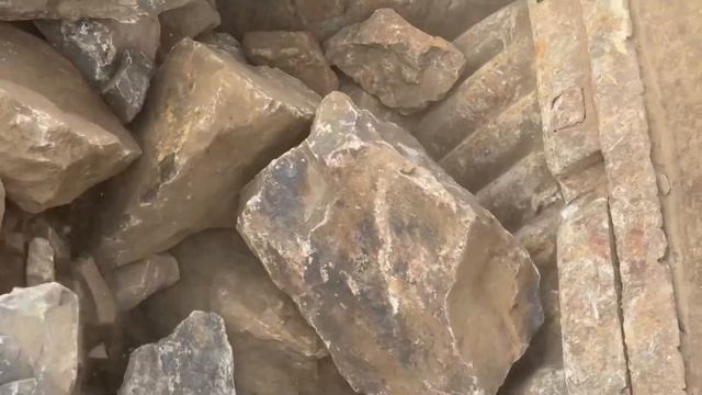 Строительство, дробление щебёнки, несколько обзоров