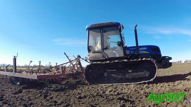 NEW HOLLAND TK4060 & HE-VA 5 m - Preparing Soil | Italy 2015