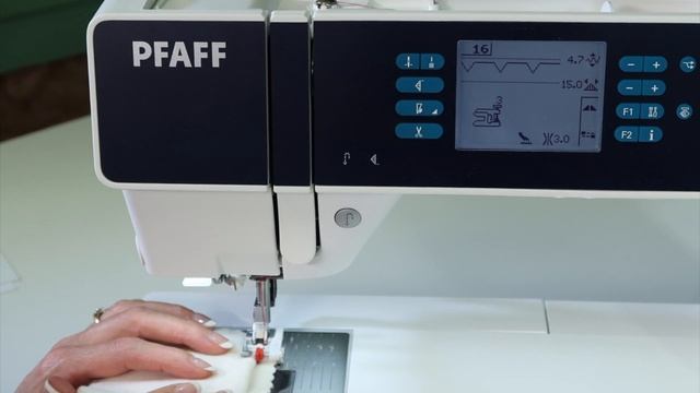 Pfaff expression 3.5 28 Blind Hem