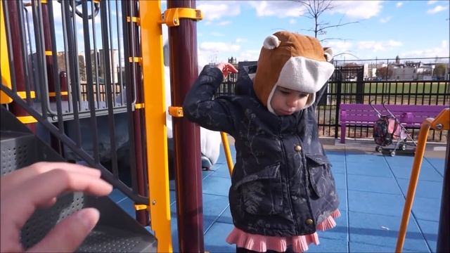 Детская площадка в США Outdoor Playground Video for Kids Family Fun Playtime