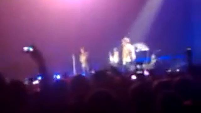 Bruno Mars koncert live the lazy song
