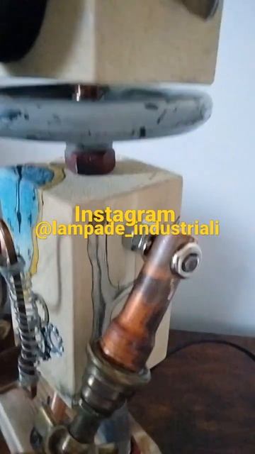 lampade robot steampunk handmade . Instagram @lampade_industriali.