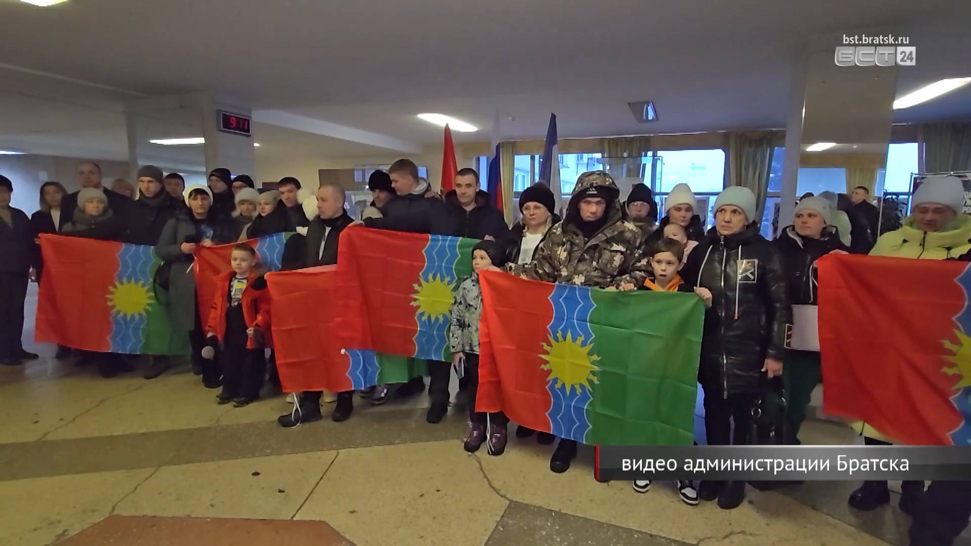 Шестерых мужчин, готовых служить в зоне СВО, проводили из Братска