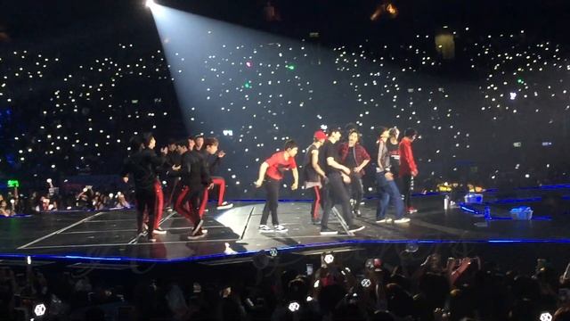 [FANCAM] 180603 EXO PLANET #4 - The EℓyXiOn - in HONG KONG DAY 2 EXO COMING OVER