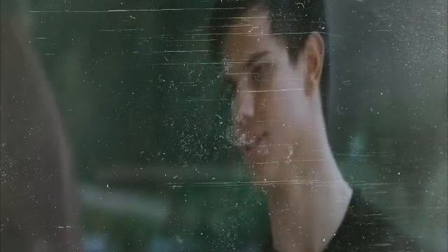 My cold heart is still beating...// Bella, Carlisle & Edward