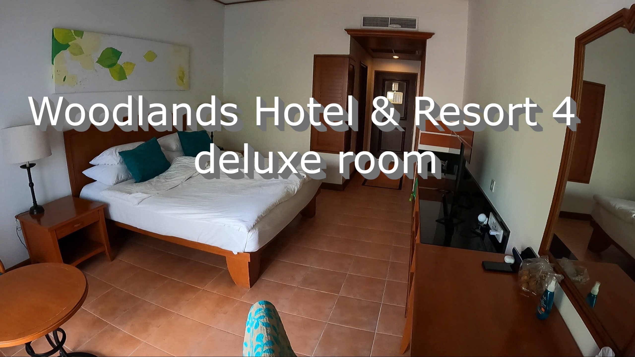 Woodlands Hotel & Resort 4  deluxe room