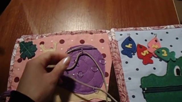 Развивающие книжки из фетра и ткани