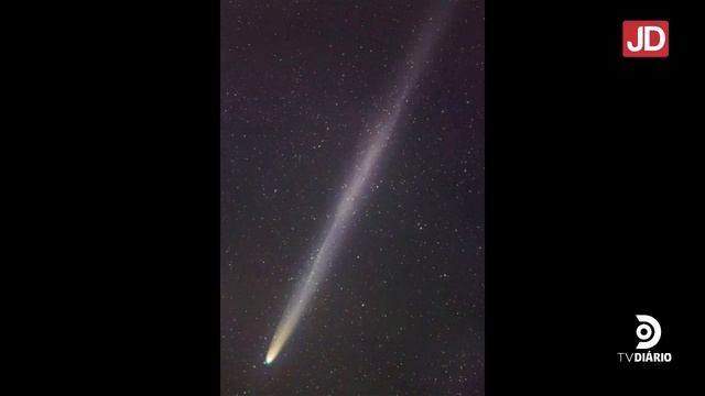 Cometa Leonard fotografado em Santa Maria-RS - TV Diário