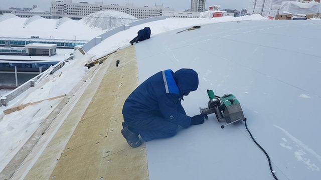 Мембранная кровля. Сварка мембраны вариматом