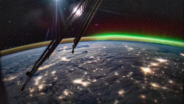 ISS Timelapse - Pleiades vs Aurora (28 February 2023)