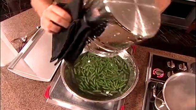 So Easy to Preserve: Drying vegetables