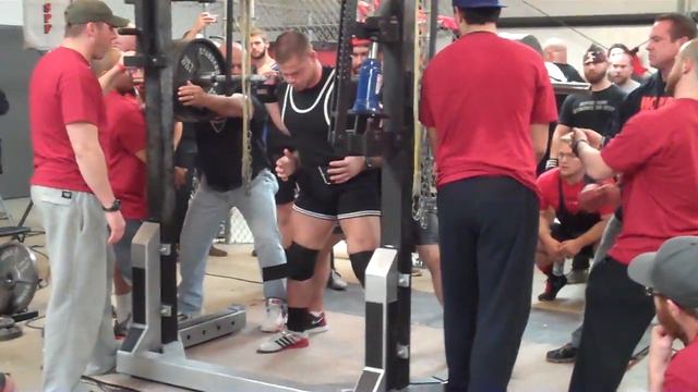 770@220 lb Raw Squat w.Wraps - Tee Cummins (349@100 kgs) -