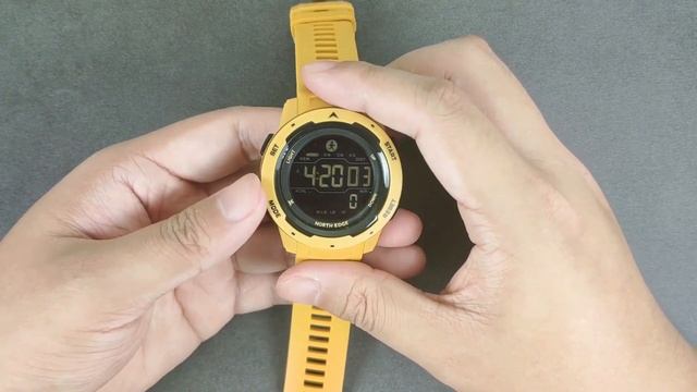 How using a Mars of NORTH EDGE Watch?