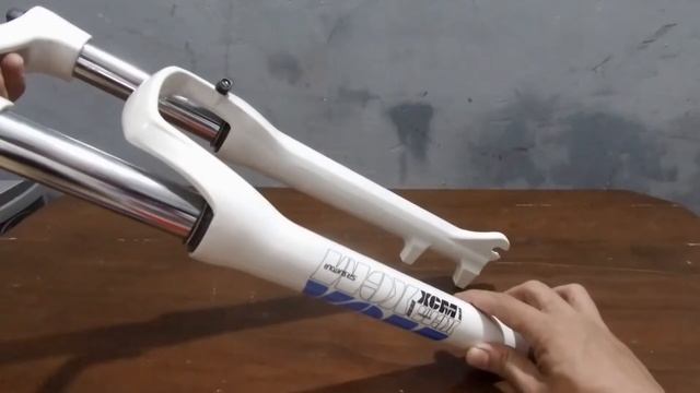 UNBOXING Fork SUNTOUR XCM V3 with LOCK - 26" Travel 100