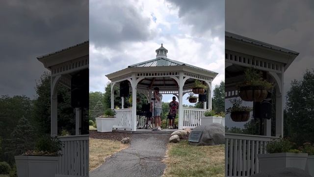 Drops of Jupiter by Train sang by Carter at botanical gardens