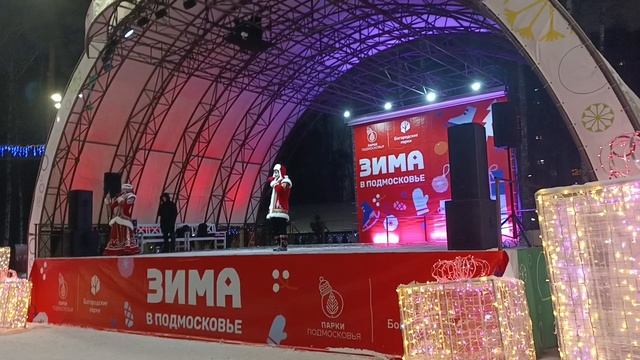 Народный ансамбль "Матрëна Арт".
Ой мороз......