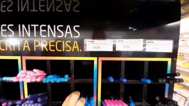 MATERIAL ESCOLAR DA LARI, DE COR?  SORTEADA PELA ROLETA!